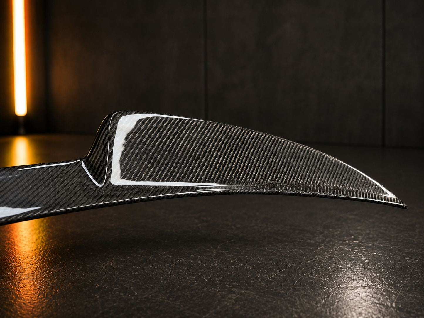 Dettaglio spoiler GTA Racing in carbonio per Alfa Romeo Giulia