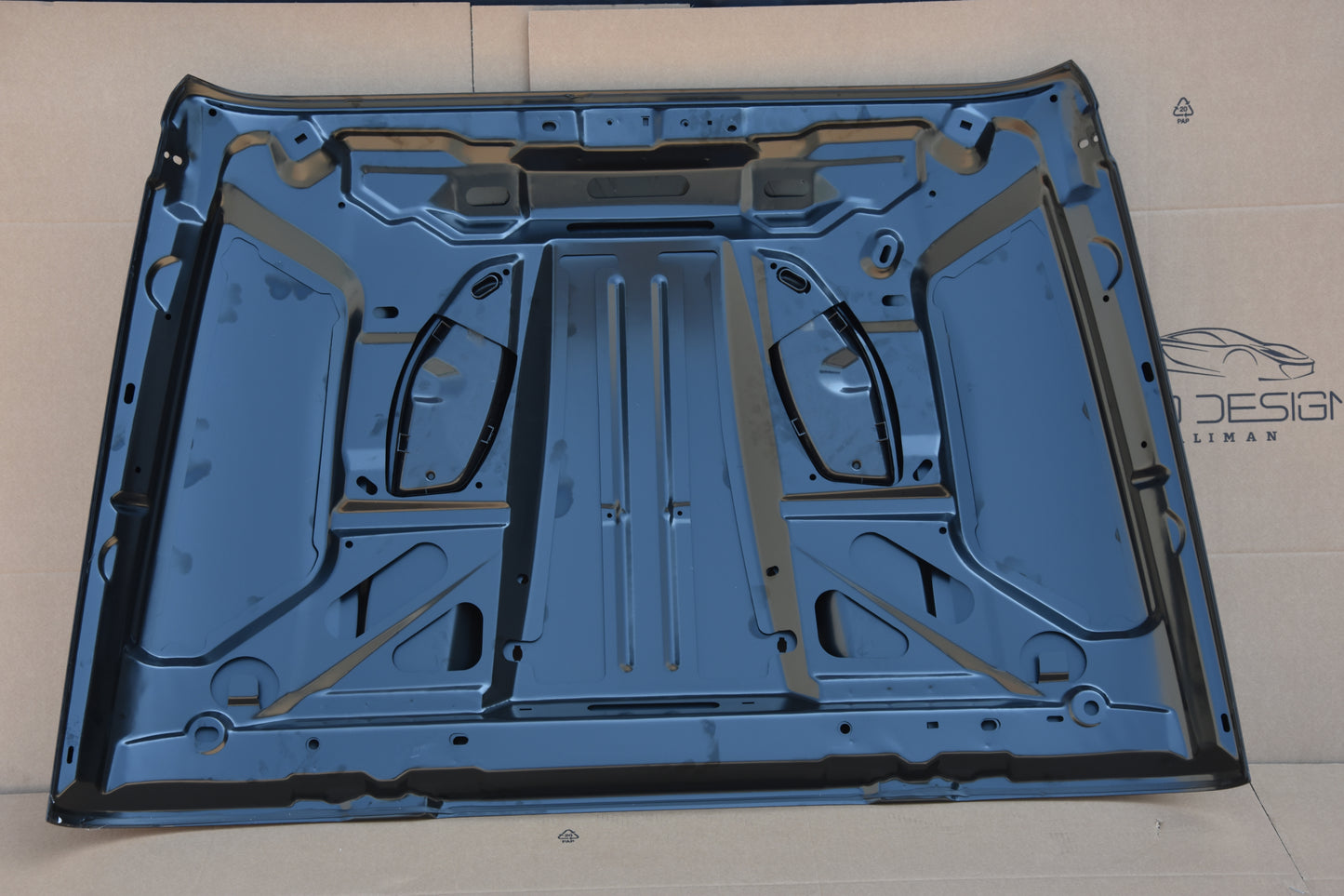 Vista inferiore del cofano Jeep Wrangler JK stile Rubicon 10th Anniversary